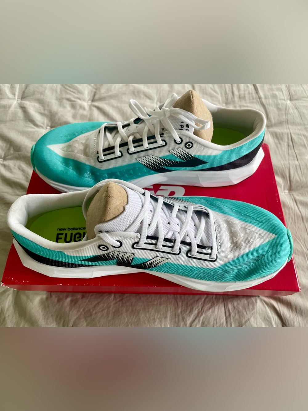 New Balance FuelCell Rebel v3 Women's/Men’s Green & White US 7.5 D MFCNPCW